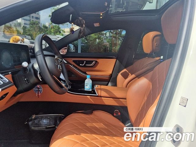 Mercedes-Benz S-Class 2023 — photo 9