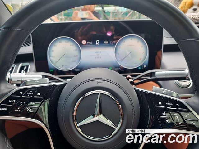 Mercedes-Benz S-Class 2023 — photo 19