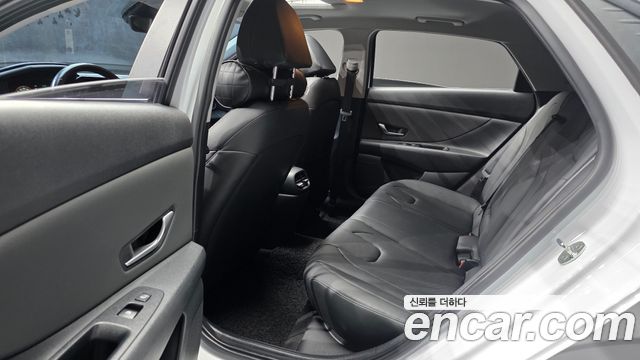 Hyundai AVANTE 2021 — photo 12
