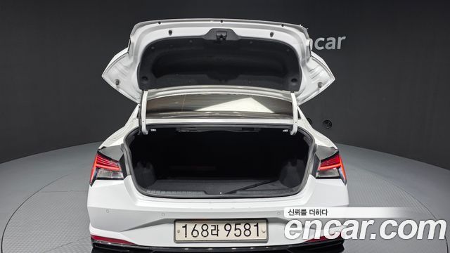 Hyundai AVANTE 2021 — photo 20