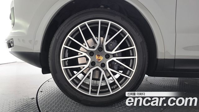 Porsche Cayenne 2021 — photo 5