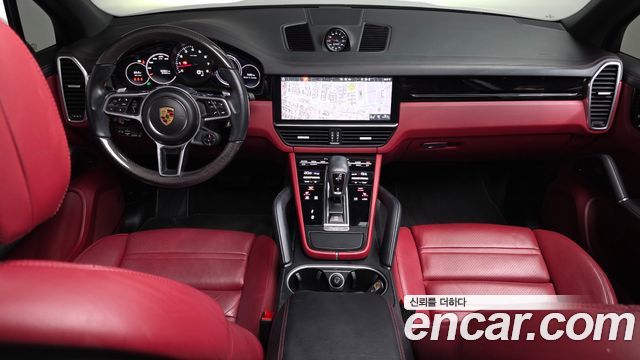 Porsche Cayenne 2021 — photo 10