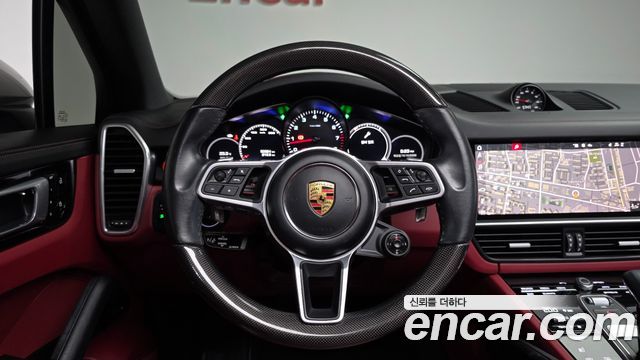 Porsche Cayenne 2021 — photo 19