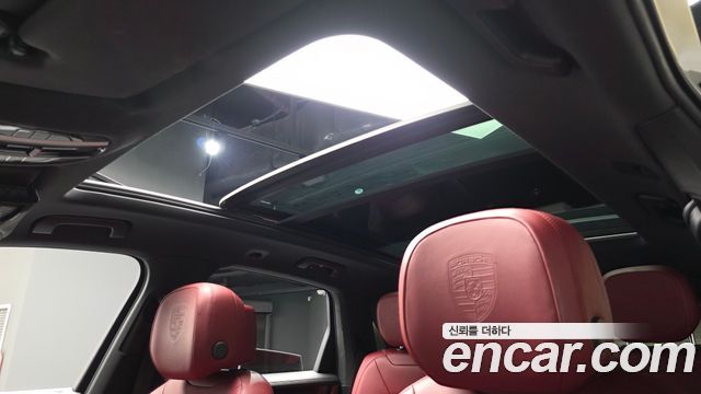 Porsche Cayenne 2021 — photo 22