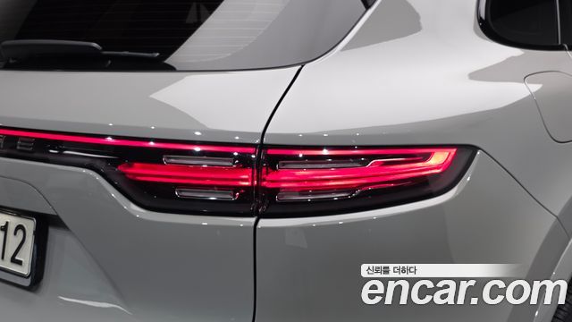 Porsche Cayenne 2021 — photo 9
