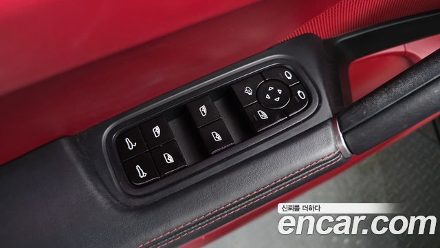Porsche Cayenne 2021 — photo 34