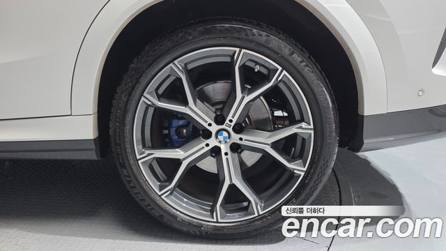 BMW X6 2022 — photo 7