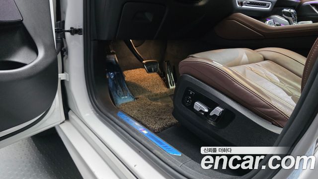 BMW X6 2022 — photo 28