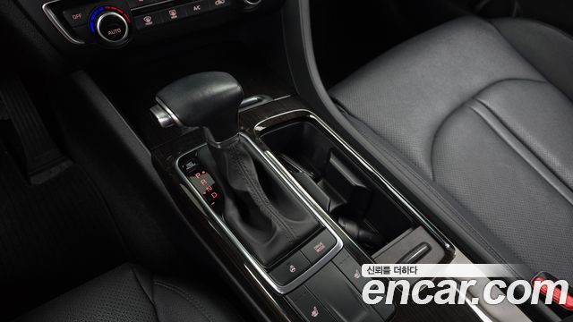 Kia K5 2016 — photo 12