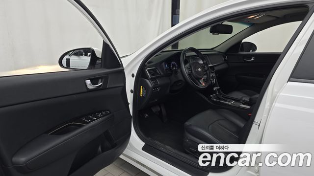 Kia K5 2016 — photo 13
