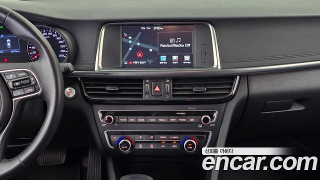 Kia K5 2016 — photo 18