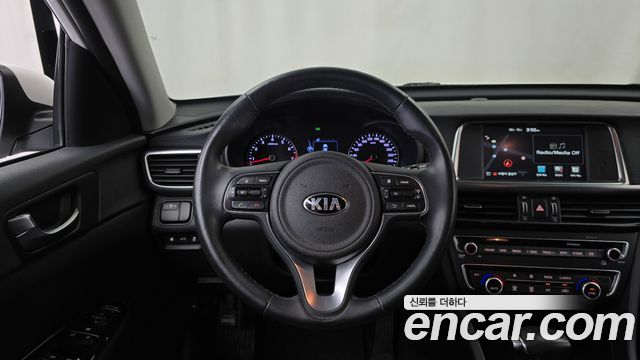 Kia K5 2016 — photo 19