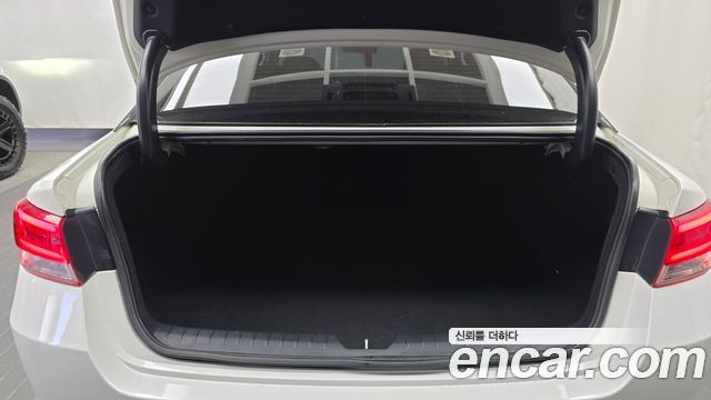 Kia K5 2016 — photo 24