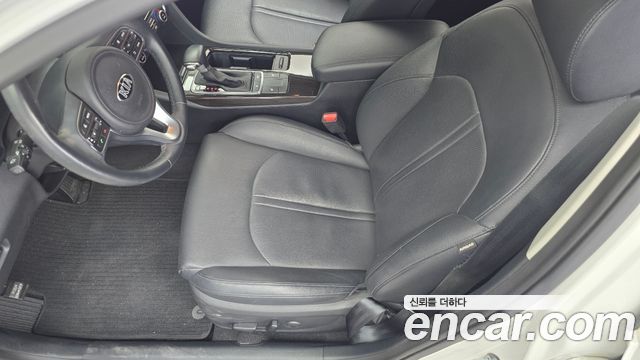 Kia K5 2016 — photo 25