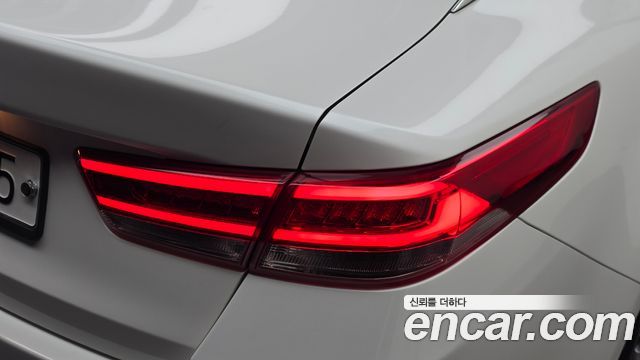 Kia K5 2016 — photo 9