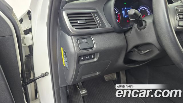 Kia K5 2016 — photo 28