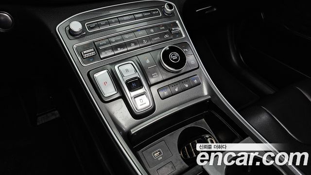 Hyundai Santafe 2022 — photo 12