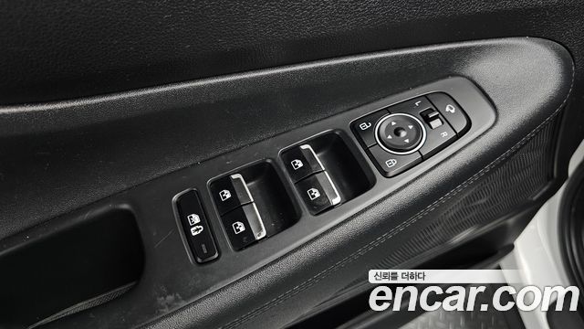Hyundai Santafe 2022 — photo 23