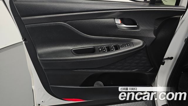 Hyundai Santafe 2022 — photo 14