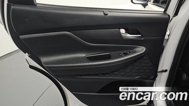 Hyundai Santafe 2022 — photo 15