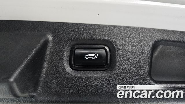 Hyundai Santafe 2022 — photo 30