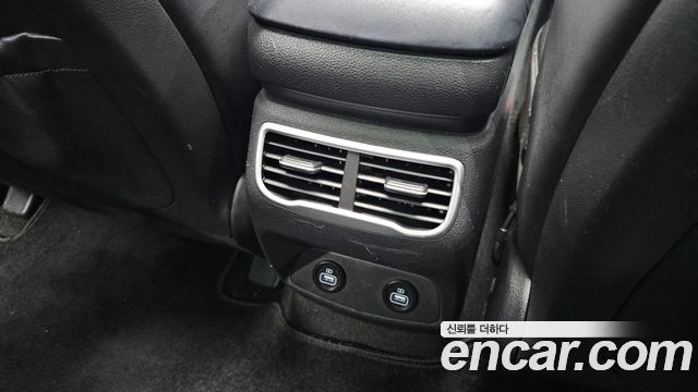 Hyundai Santafe 2022 — photo 31