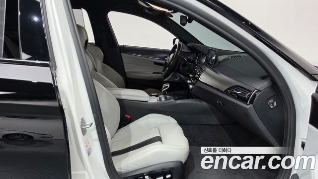 BMW M5 2018 — photo 11