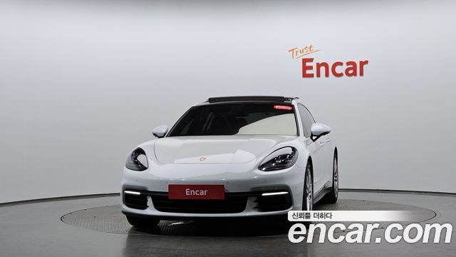 Porsche Panamera 2018 — photo 3