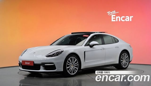 Porsche Panamera 2018 — photo 1
