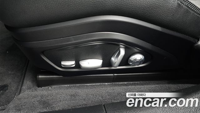 Porsche Panamera 2018 — photo 27