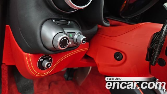 Ferrari Portofino 2019 — photo 24
