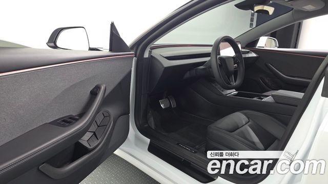 Tesla Model 3 2025 — photo 10