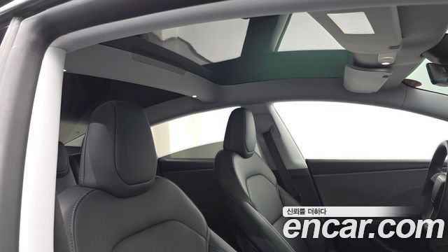 Tesla Model 3 2025 — photo 19