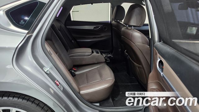 Hyundai Grandeur 2018 — photo 17