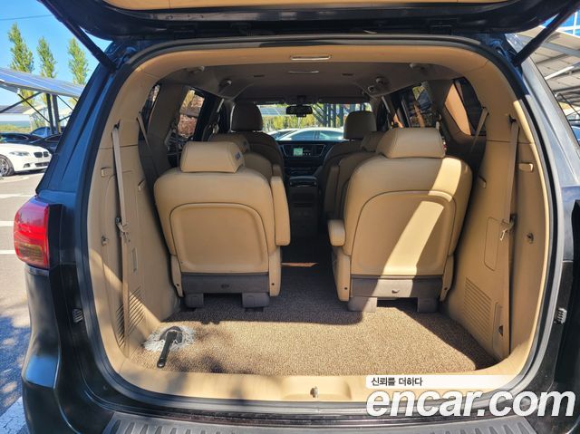 Kia Canival 2016 — photo 7