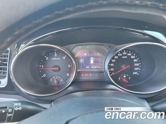 Kia Canival 2016 — photo 8