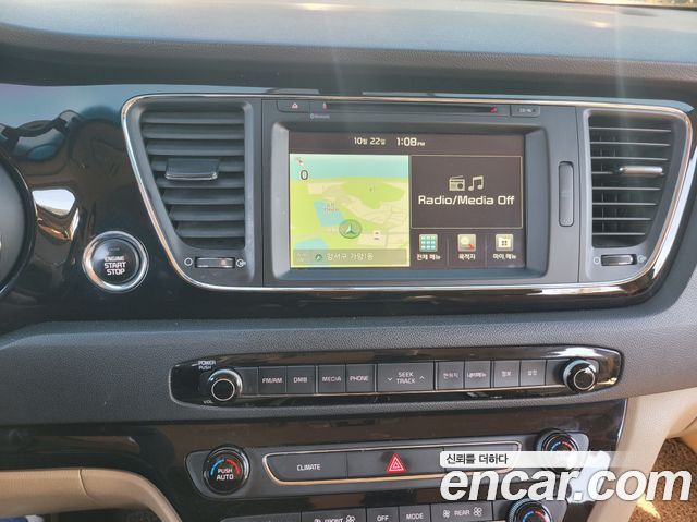 Kia Canival 2016 — photo 10