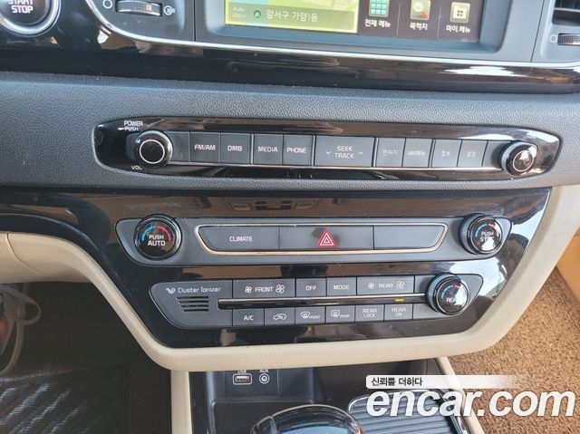 Kia Canival 2016 — photo 11