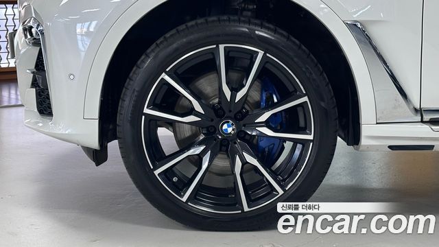 BMW X7 2021 — photo 5