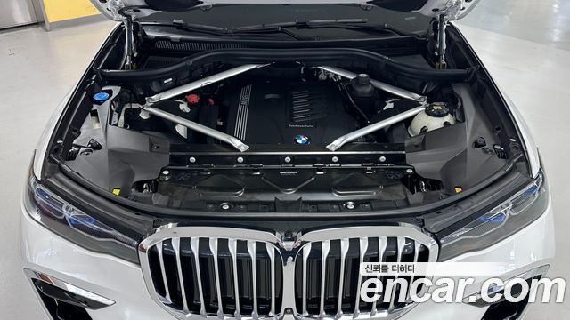 BMW X7 2021 — photo 6