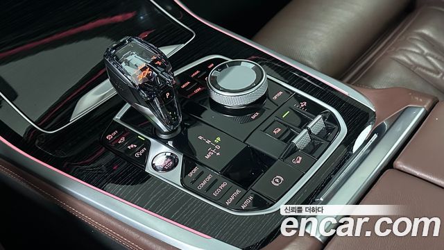 BMW X7 2021 — photo 9