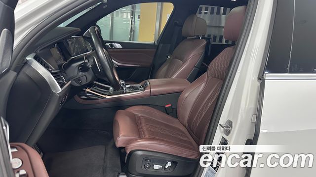 BMW X7 2021 — photo 10