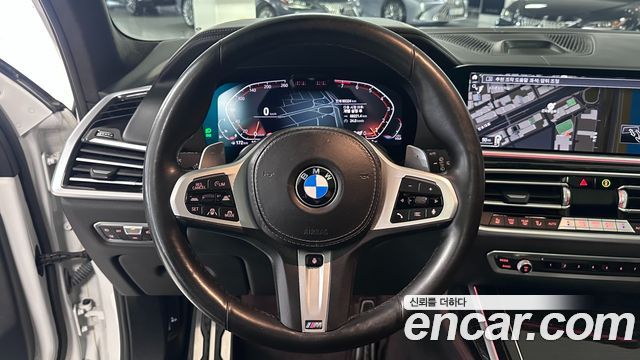 BMW X7 2021 — photo 16
