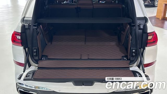 BMW X7 2021 — photo 20