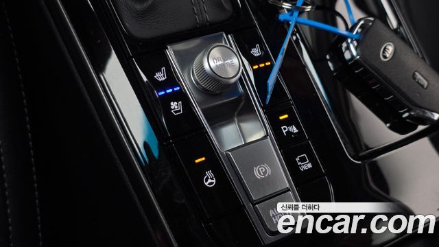 Kia K7 2020 — photo 17