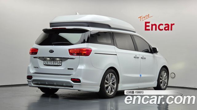 Kia Canival 2020 — photo 2
