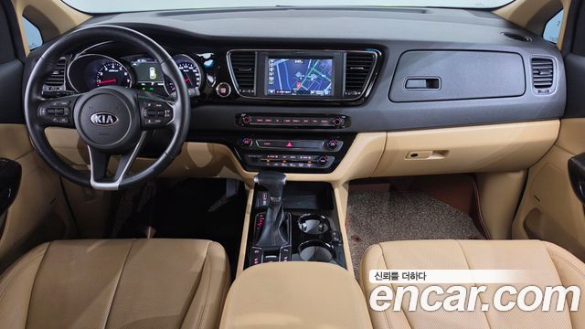 Kia Canival 2020 — photo 10