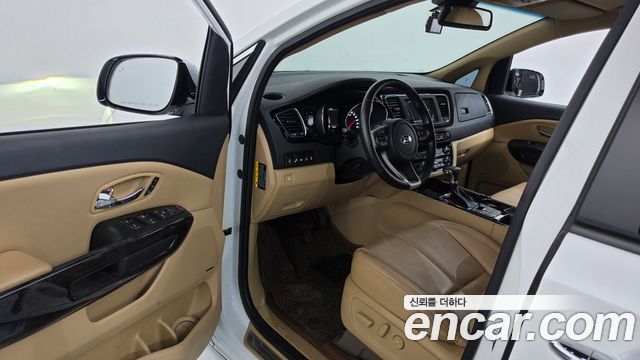 Kia Canival 2020 — photo 13