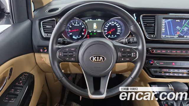 Kia Canival 2020 — photo 20