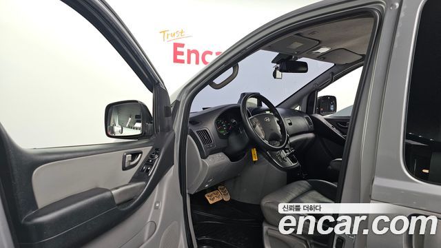 Hyundai Starex 2015 — photo 13
